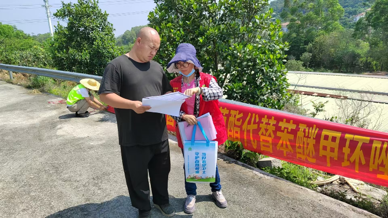 企石：“轻骑队”出击，助力农户精准控药